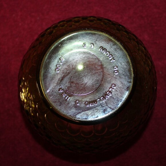 Vintage EO Brody Co Glass Emerald Green Fish Scale Pattern Bowl or Wide Vase - Picture 3 of 4